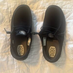 HEY DUDES, BARLEY USED